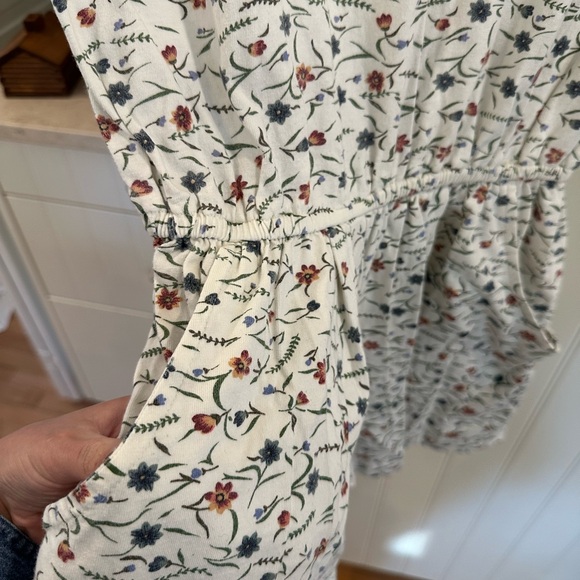 Vintage Floral Print Short Sleeve Romper - Picture 3 of 5